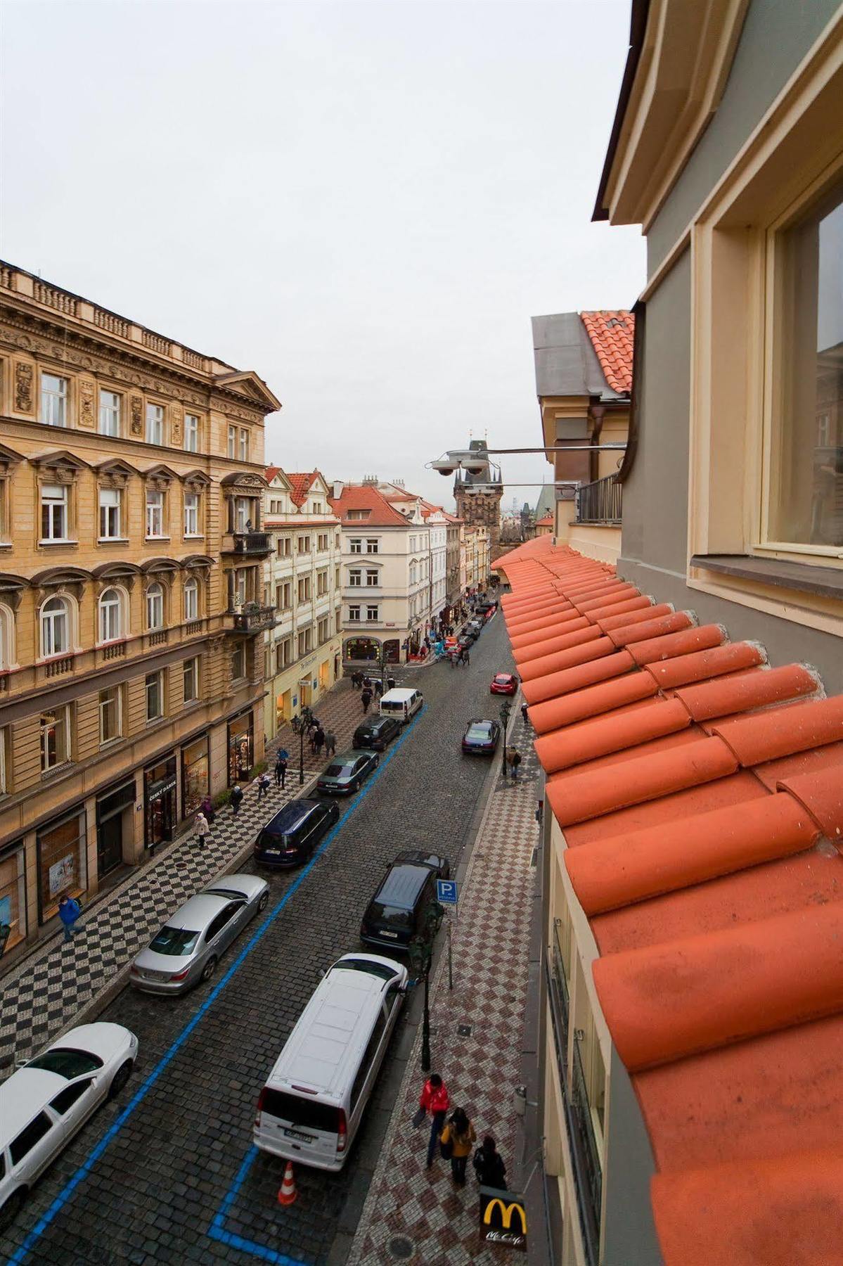 Louren - The Bridge Inn Prague Exterior photo